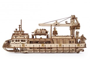 Research Vessel mechanical model kit