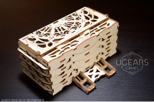 Card Holder mechanical wooden device for tabletop games