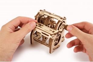 Gearbox educational mechanical model kit